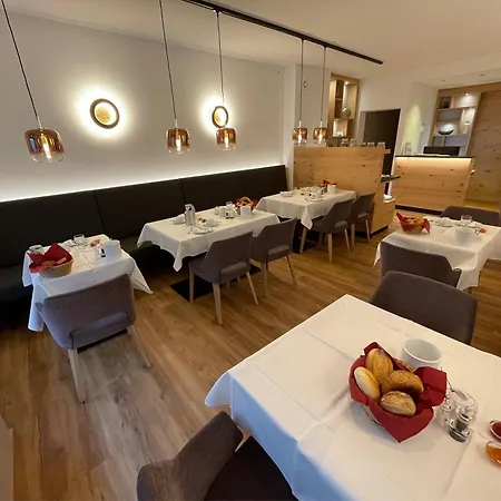 Wilms 2* Köln
